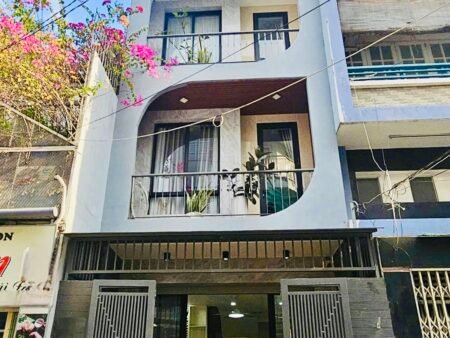 NHÀ VIP 5 TẦNG HXH ÂU DƯƠNG LÂN