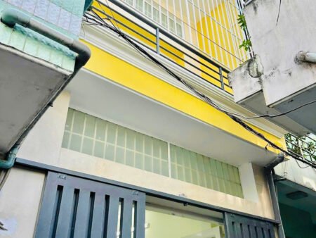 NHÀ 2 TẦNG BÔNG SAO