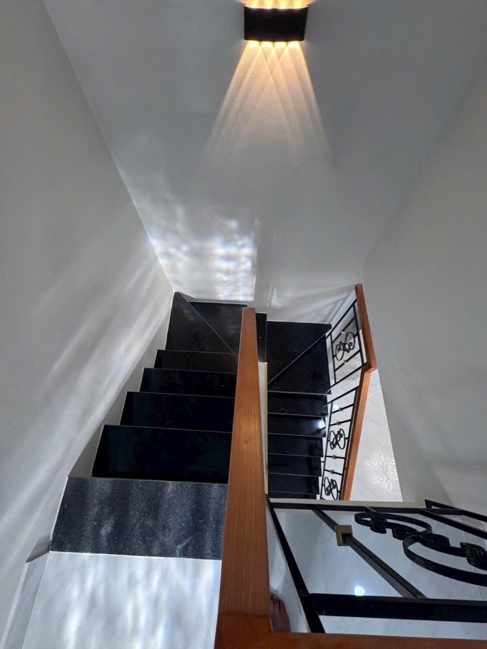 z7609210518591_552c7d8b8925f6d4f94249cc5c59c6ba