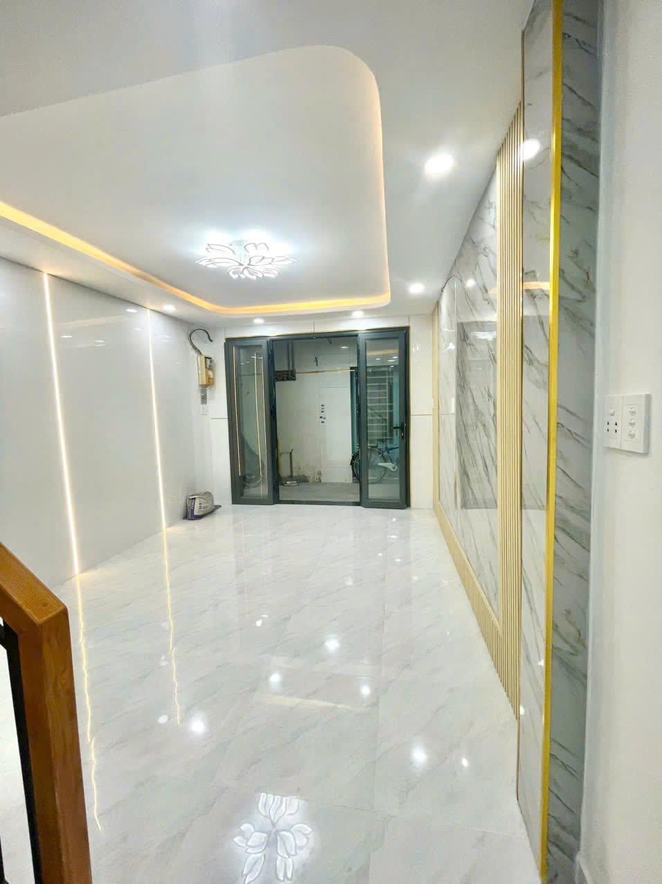 z7609210528906_45d2a537e2937d3b638240e69ca41581