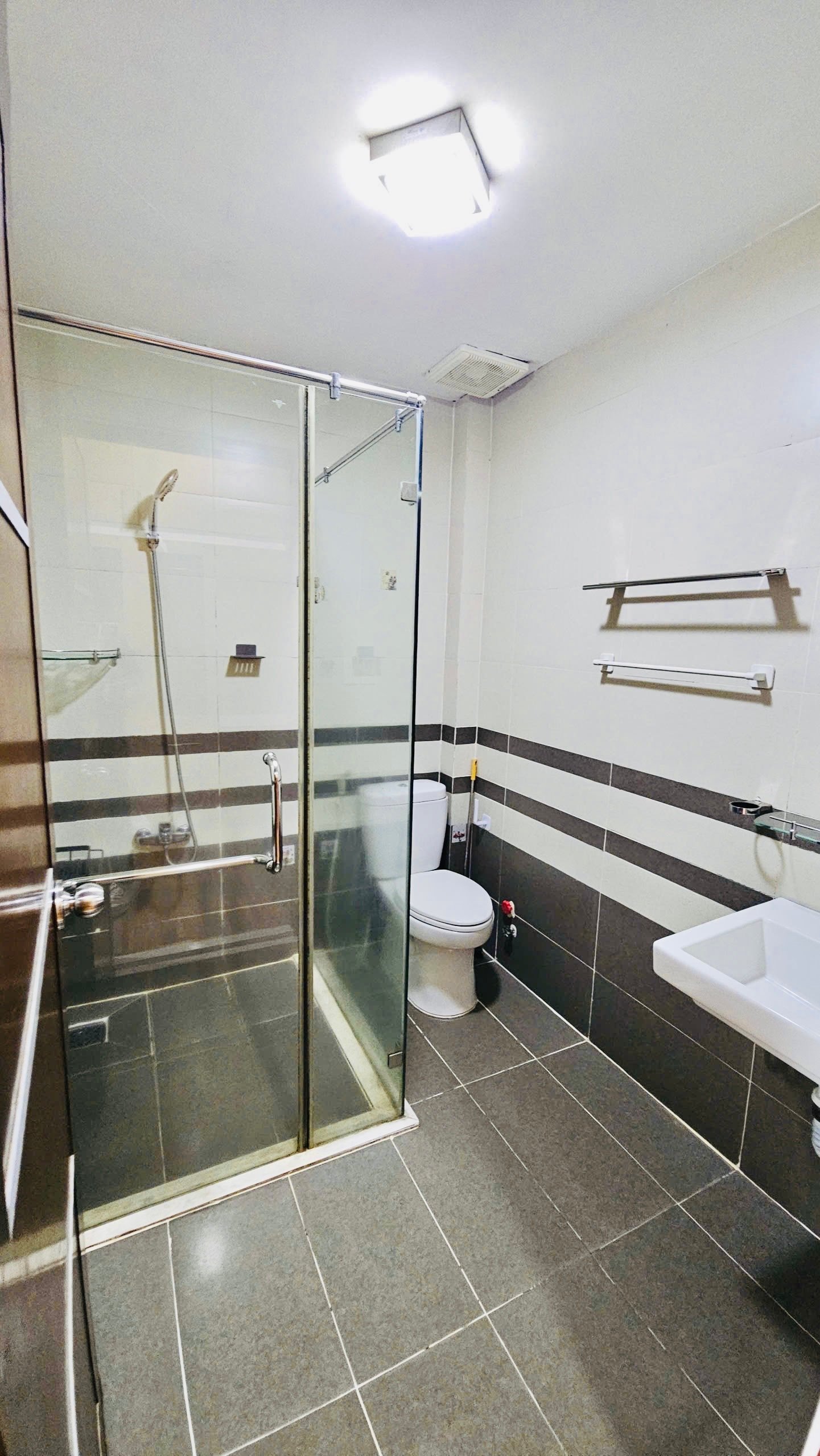 z7612707403639_51979a25da0dce4015d6fb964bd71e00