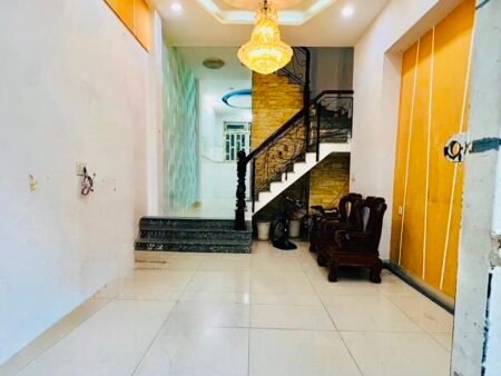 NHÀ HXH DẠ NAM P3 Q8