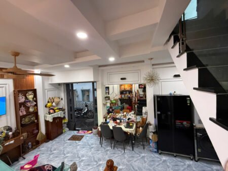 NHÀ HXH BÌNH ĐÔNG P14 BÊN HÔNG CẦU SỐ 2 NGAY MẶT CHỢ