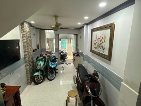 NHÀ HẺM SẸT BÔNG SAO P5 Q8