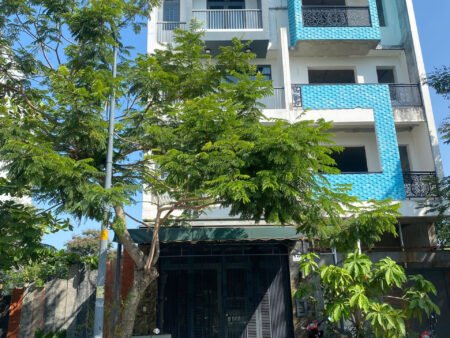 NHÀ MT 5 TẦNG ĐƯỜNG LỚN KDC PHONG PHÚ 4