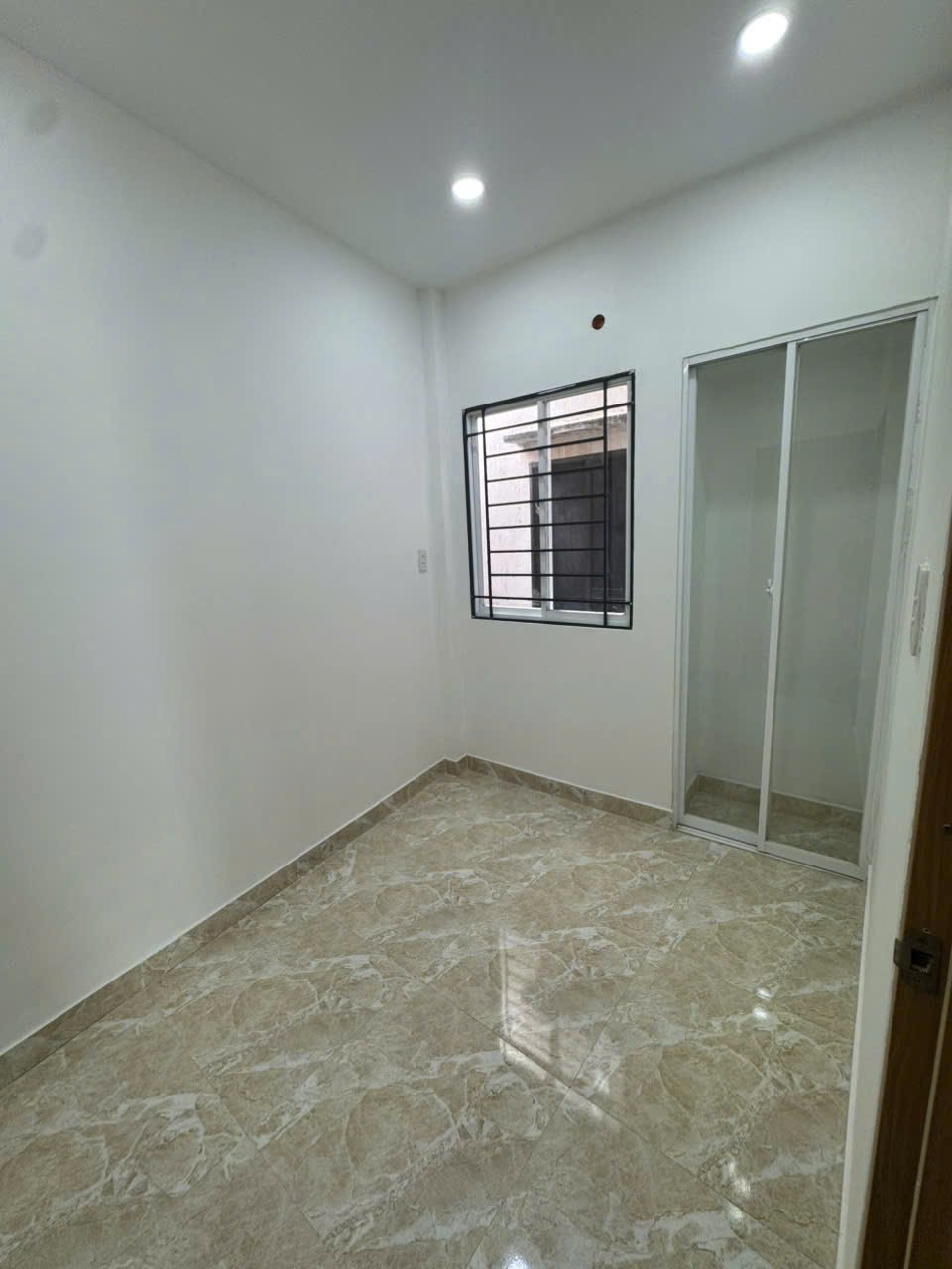 z7632262660926_98f5a0d1ab9e49cb7c3b82efd9e272c9