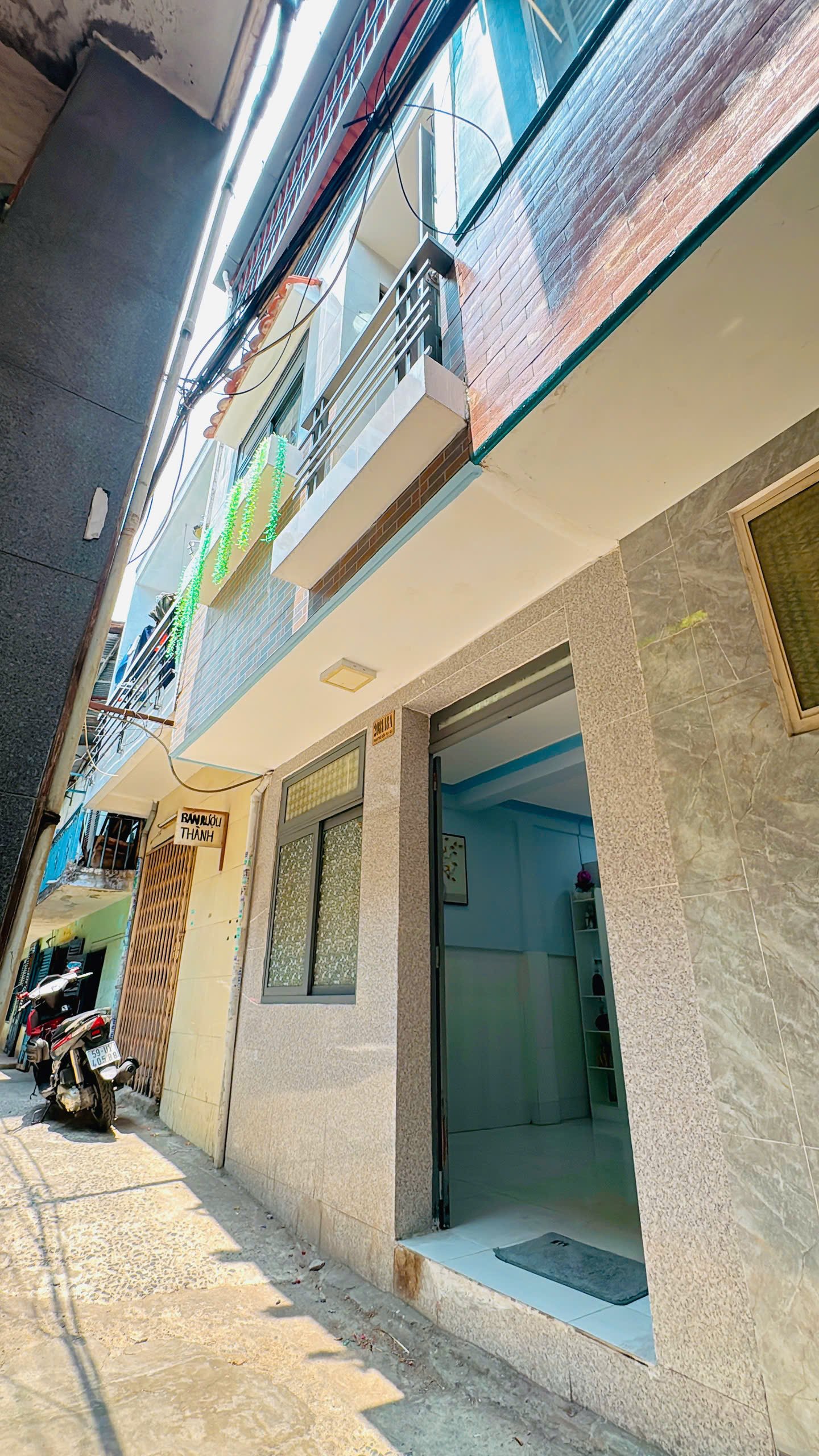 NHÀ MỚI KHU VIP P6 Q8 CÁCH MT PHẠM THẾ HIỂN 20M