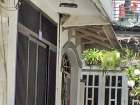 NHÀ HẺM VỊ TRÍ ĐẸP CÓ CỬA HẬU PHÍA SAU ÂU DƯƠNG LÂN P3 Q8