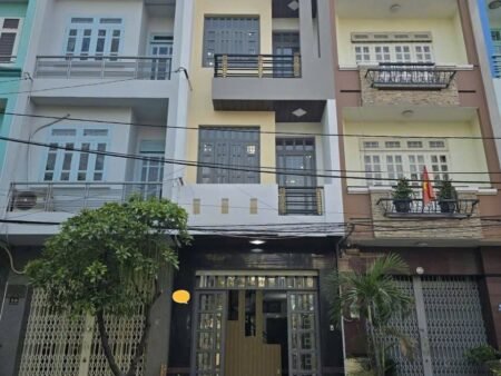 MT NỘI BỘ NGAY CÔNG VIÊN P5 Q8