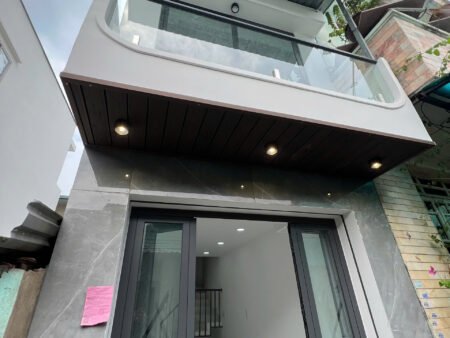 NHÀ HẺM BA GÁC CAO LỖ P4 Q8