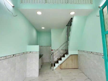 NHÀ MT Ụ CÂY P10 Q8