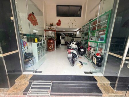 NHÀ MỚI ĐƯỜNG NỘI BỘ ĐỐI DIỆN BX Q8
