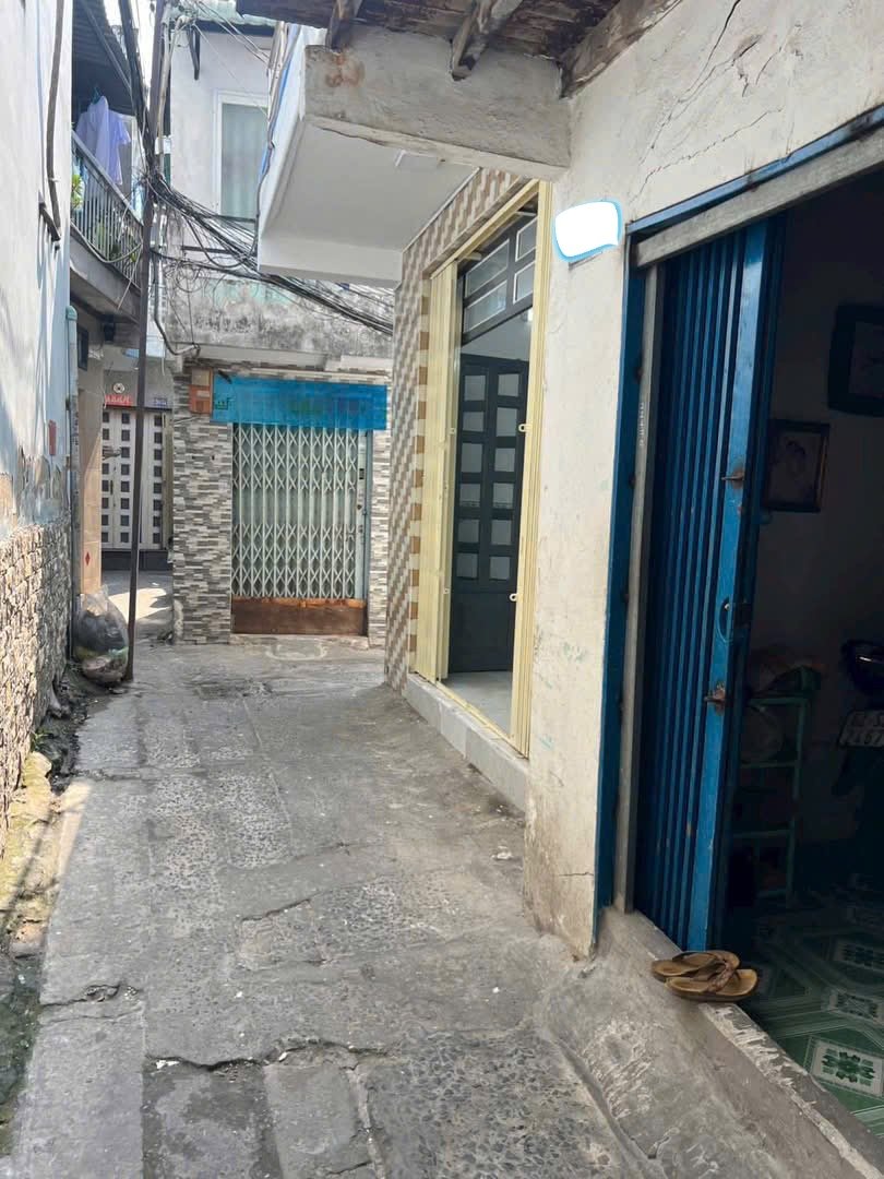 NHÀ HẺM BA GÁC BÌNH ĐÔNG P15 Q8