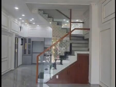 NHÀ MT PHẠM THẾ HIỂN P6 Q8