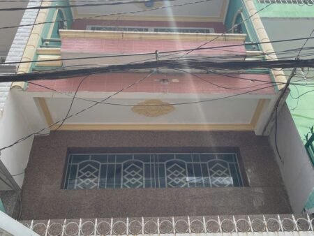 NHÀ HẺM BA GÁC CÁCH MT 50M BÙI MINH TRỰC P5 Q8