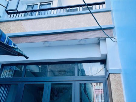 NHÀ HẺM THÔNG THOÁNG BA GÁC TỚI NHÀ HOÀI THANH P14 Q8