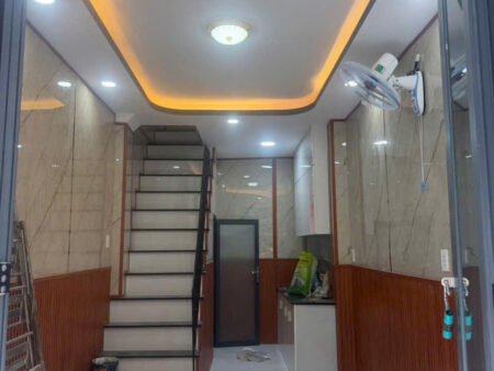 NHÀ HẺM BA GÁC ÂU DƯƠNG LÂN P3 Q8 CÁCH MT TẦM 100M