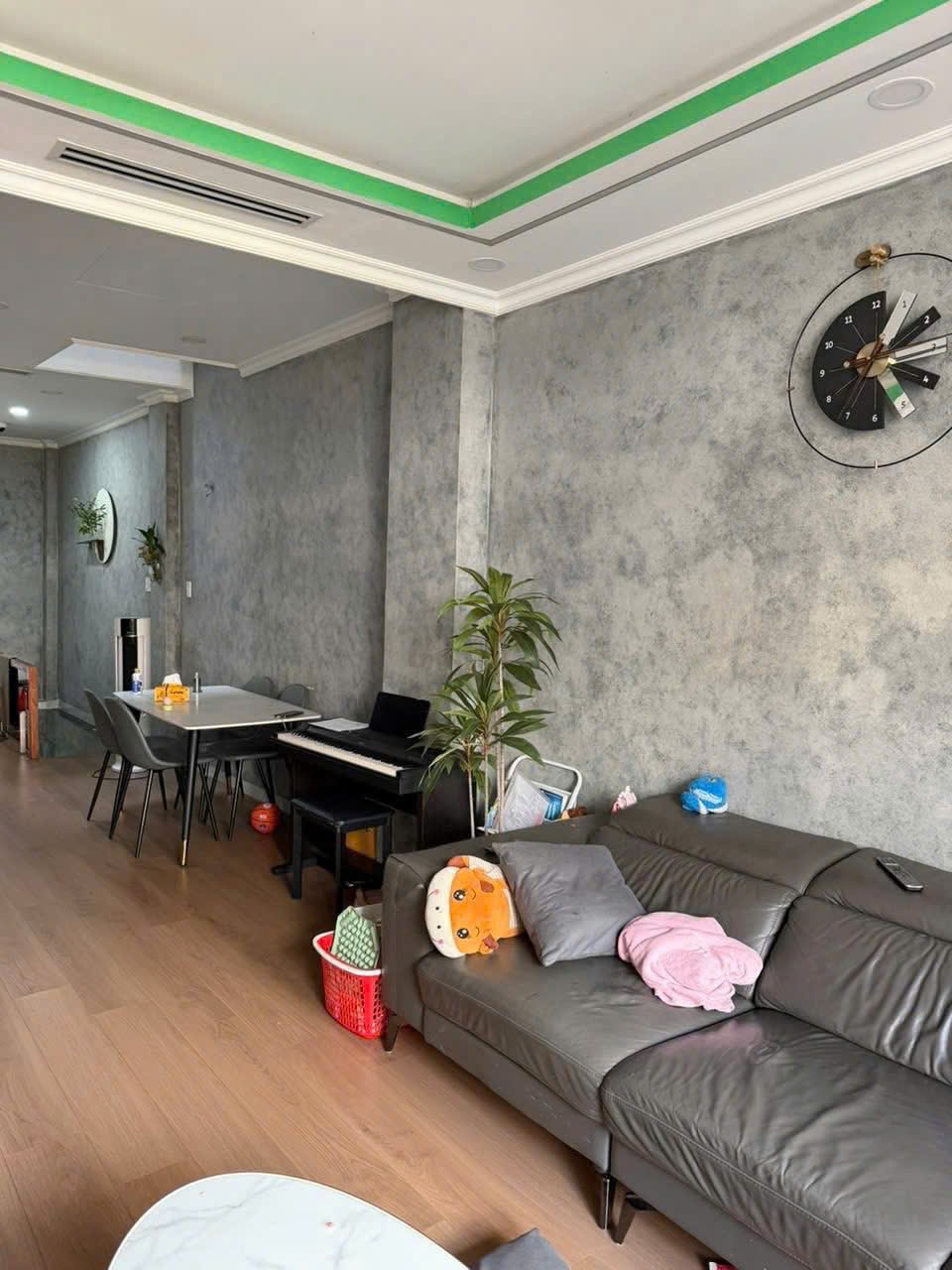 NHÀ MT NGUYỄN THỊ TẦN P2 Q8