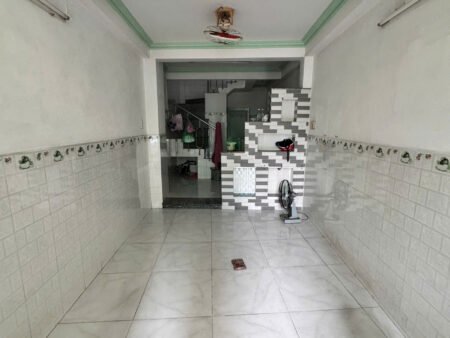 NHÀ 4 TẦNG DƯƠNG BÁ TRẠC P1 Q8 SÁT HXH