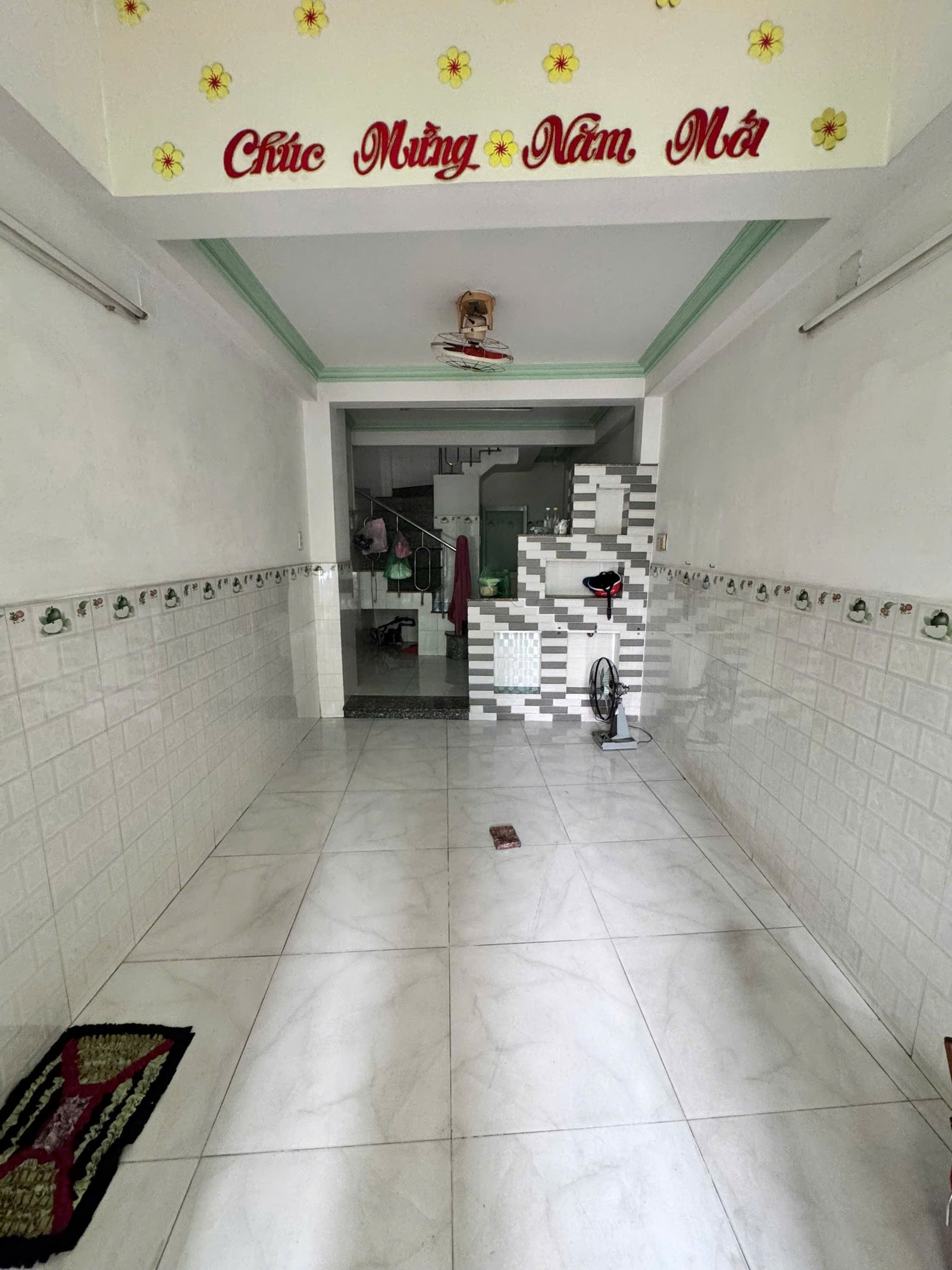 NHÀ 4 TẦNG DƯƠNG BÁ TRẠC P1 Q8 SÁT HXH
