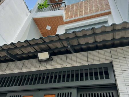 NHÀ 3 LẦU HẺM CHÁNH HƯNG P9 Q8