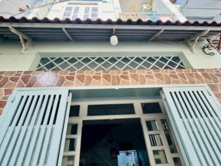 NHÀ 4 TẦNG KHÔNG LỘ GIỚI NGUYỄN THỊ TẦN P2 Q8