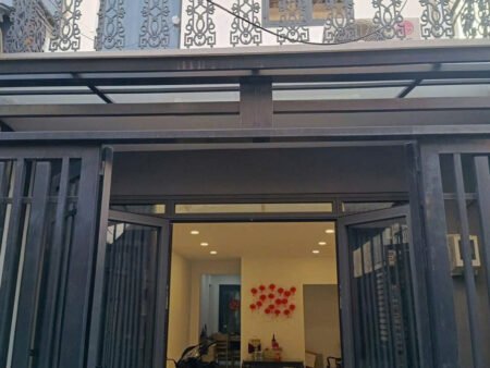 NHÀ 2 TẦNG 63M2 BÙI MINH TRỰC P6 Q8