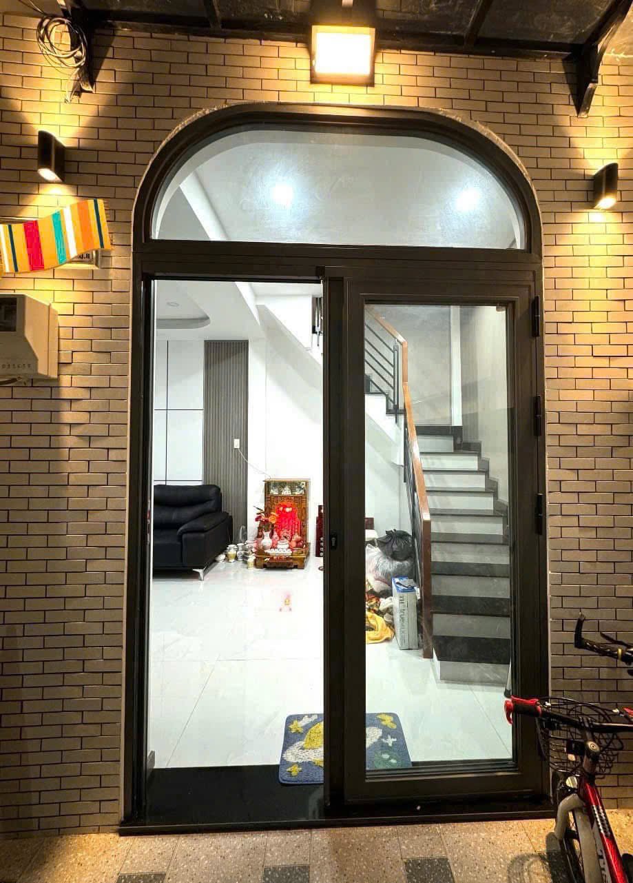 NHÀ MỚI 2 TẦNG ÂU DƯƠNG LÂN P3 Q8