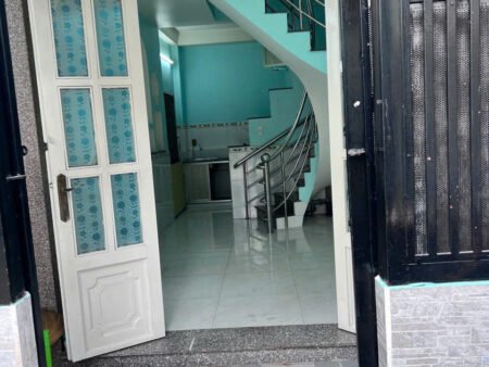 NHÀ 3 LẦU ĐÚC BTCT NGUYỄN DUY P9 Q8