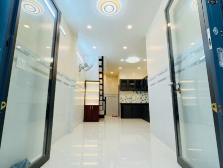 NHÀ TÙNG THIỆN VƯƠNG P12 Q8 CÁCH VÀI BƯỚC CHÂN RA HXH