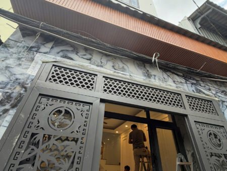 NHÀ XÂY MỚI HẺM BA GÁC DƯƠNG BÁ TRẠC P1 Q8 GẦN CẦU NGUYỄN VĂN CỪ