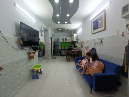 NHÀ 3 TẦNG BA ĐÌNH P9 Q8 CÁCH 100M ĐẾN CẦU NGUYỄN TRI PHƯƠNG