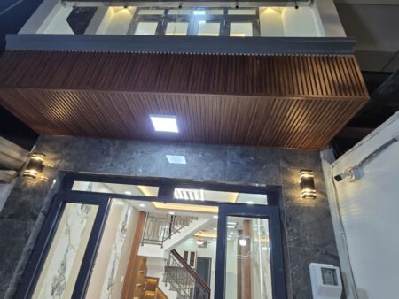 NHÀ TÙNG THIỆN VƯƠNG P13 Q8 GẦN CẦU CHÀ VÀ - NHỊ THIÊN ĐƯỜNG