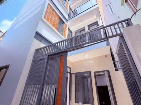 NHÀ XÂY MỚI SAU CĂN MT ÂU DƯƠNG LÂN P3 Q8