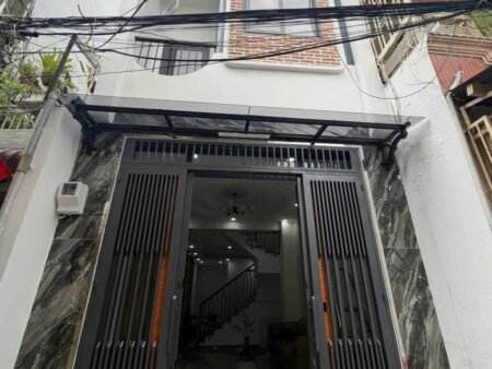 NHÀ 4 TẦNG SÁT CHỢ PHẠM THẾ HIỂN P4 Q8