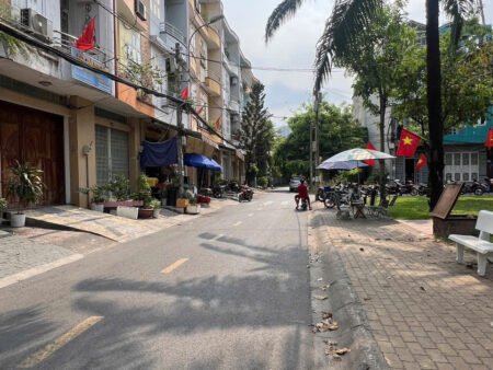 MẶT TIỀN NỘI BỘ CÔNG VIÊN BÔNG SAO P5 Q8